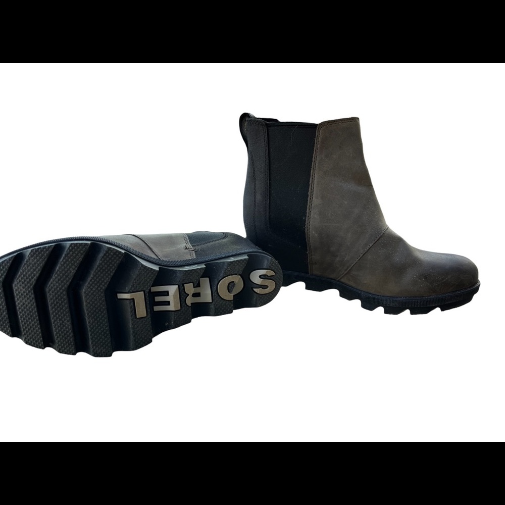Sorels wedge boots 7.5- Please NO BUNDLES FOR THIS SHOE-TY